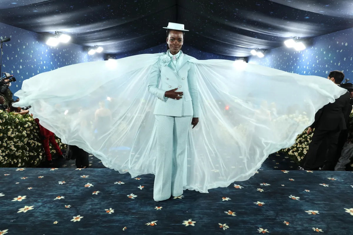 Referencia de moda inspirada en gala